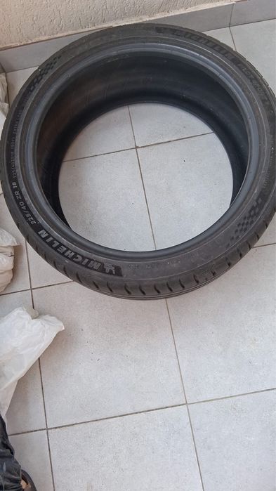 Vand Michelin Pilot sport 225 40 18