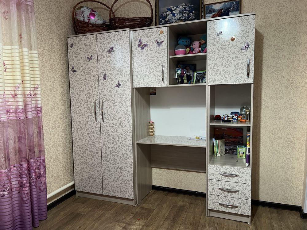 Продается шкаф, комод, кровать для детской