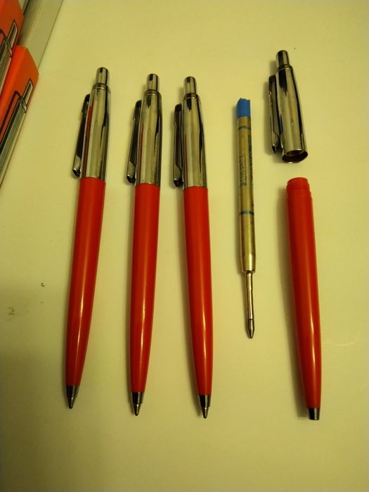 Продавам нови неизползвани химикалки PEVDI PAX от времето на 1985 г.