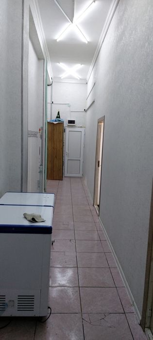 Torgoviy sentrdan do'kon sotiladi