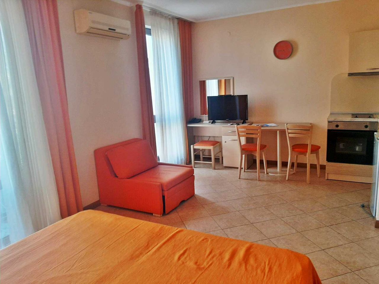 Продава се Едностаен апартамент в к.к. Слънчев бряг - 43 кв.м за 1070 €/кв.м - Снимка #5