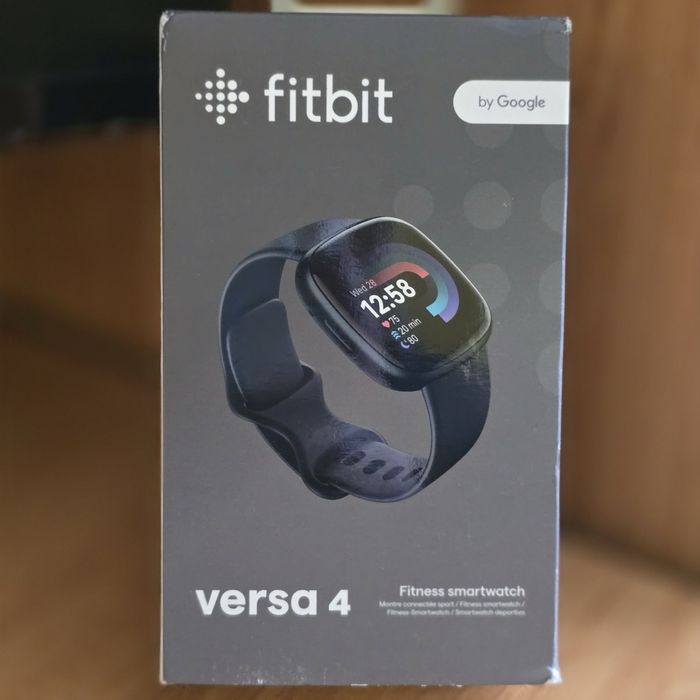 FitBit Versa 4 нов