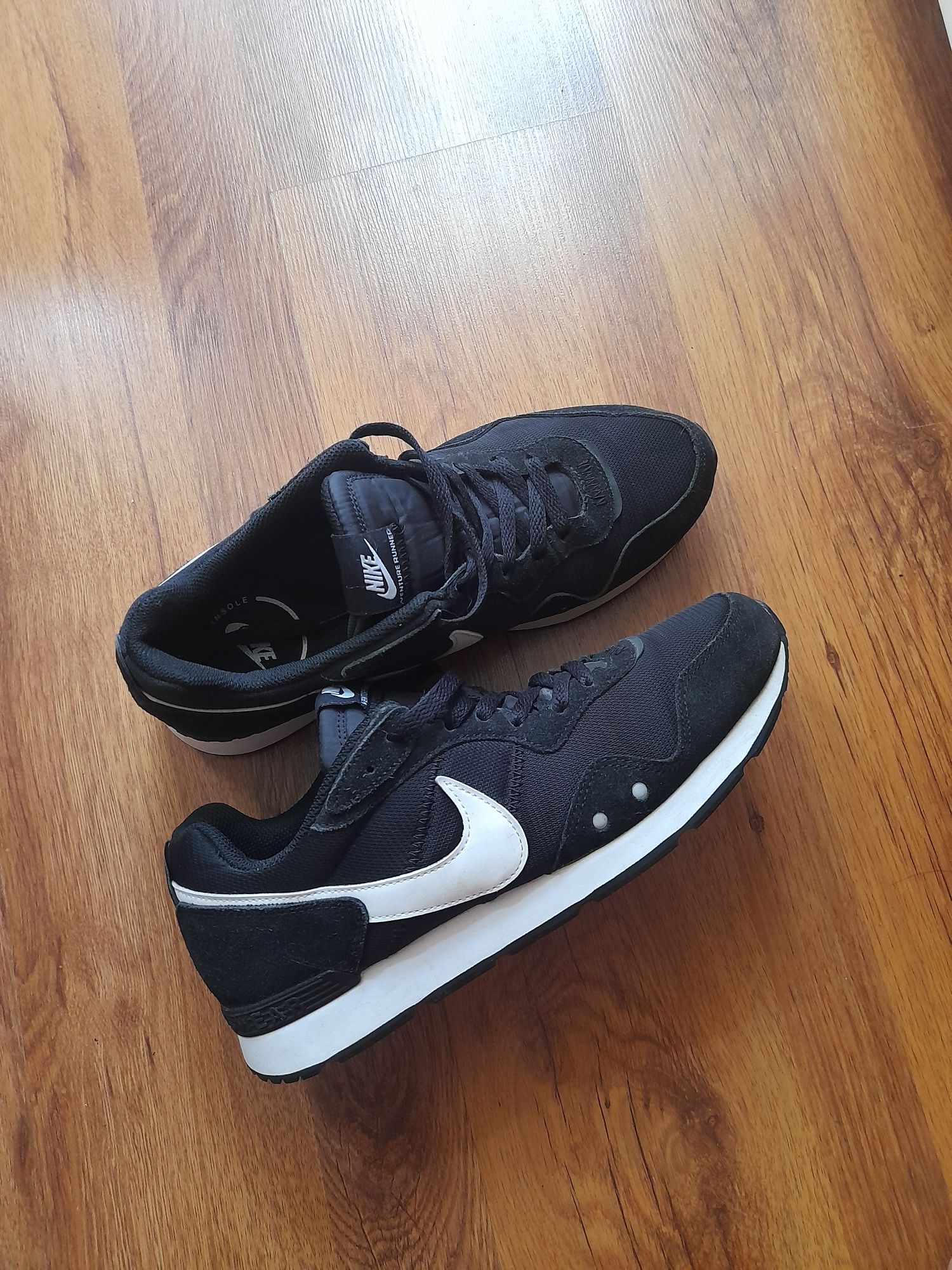 Nike Venture маратонки 42 номер.