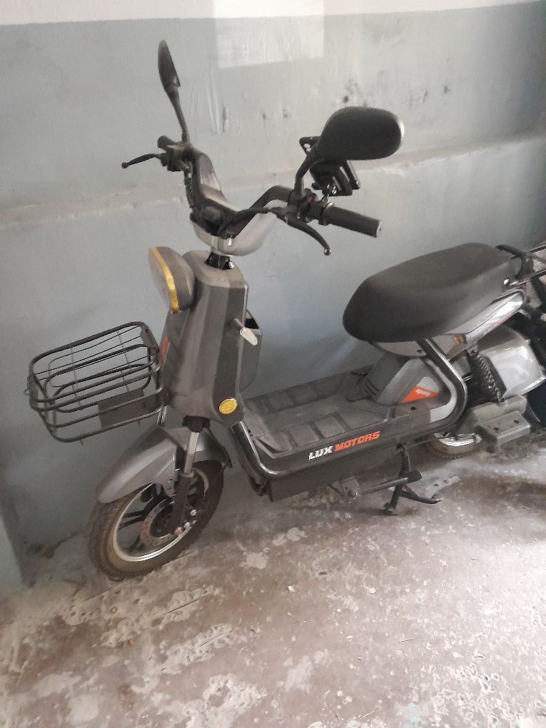 Skuter super lux