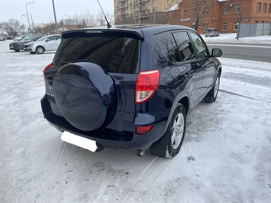 Продаю Rav 4 надежный японский автомобиль.