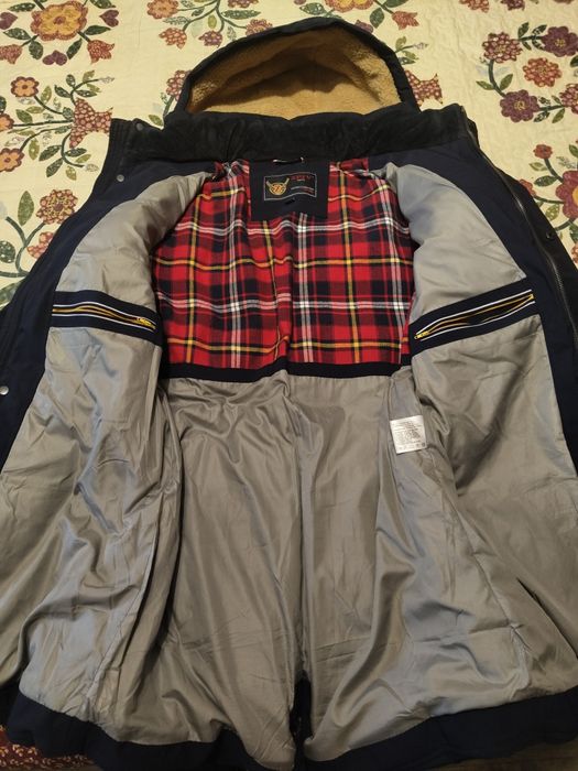 Продам новую куртку