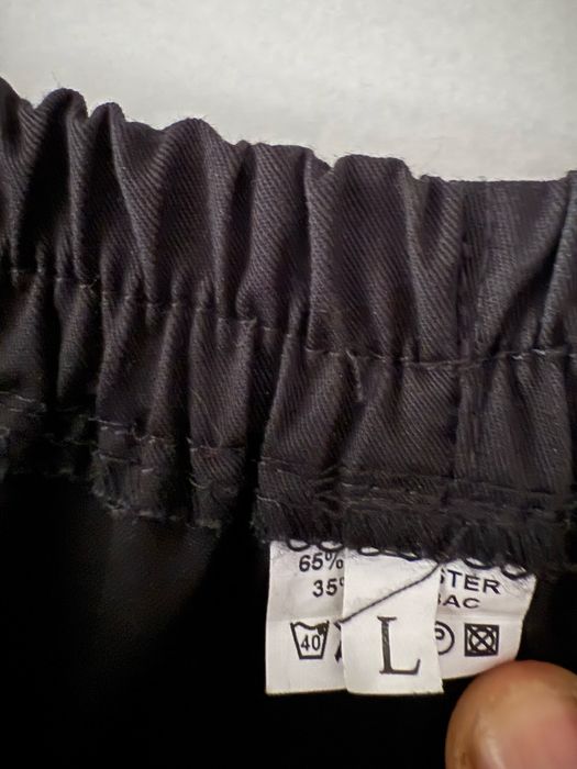 Vand costum nou pentru diferite activitati care necesita uniforma