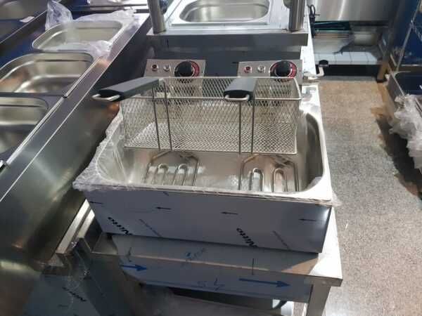Friteuza electrica de banc cu 1 cuva 14 litri, 220V