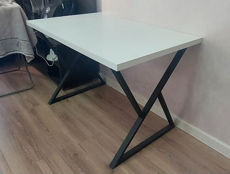 Стол для компьютера