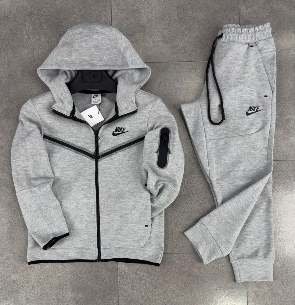 Детски памучен екип Nike Tech Fleece