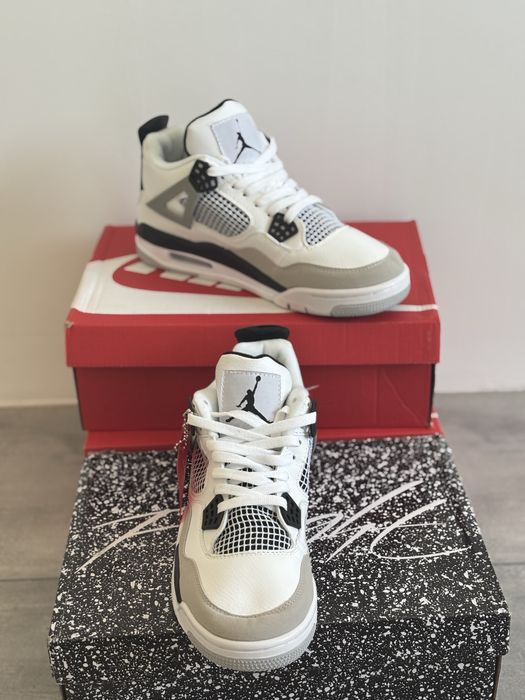 Air Jordan 4 Military Black