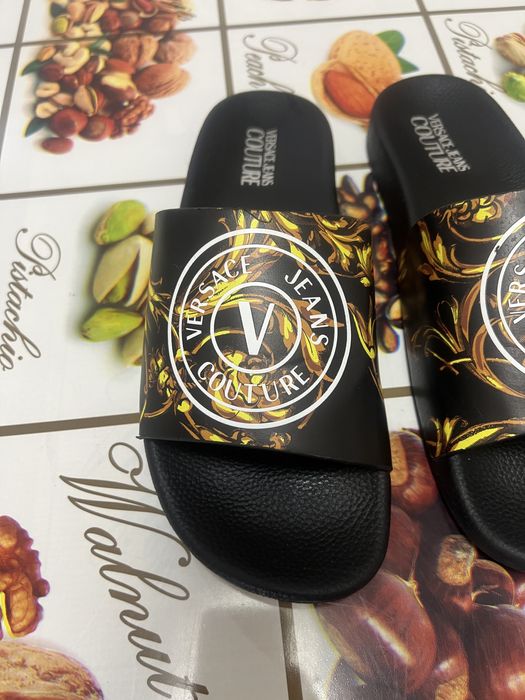 Papuci Versace nr:43//// dar sunt nr42 !!