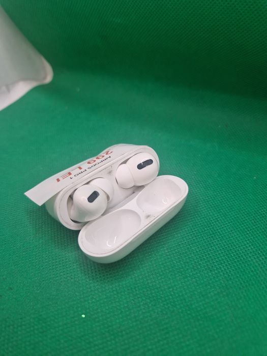 Airpods Pro 1•Lazar Amanet Crangasi •54158