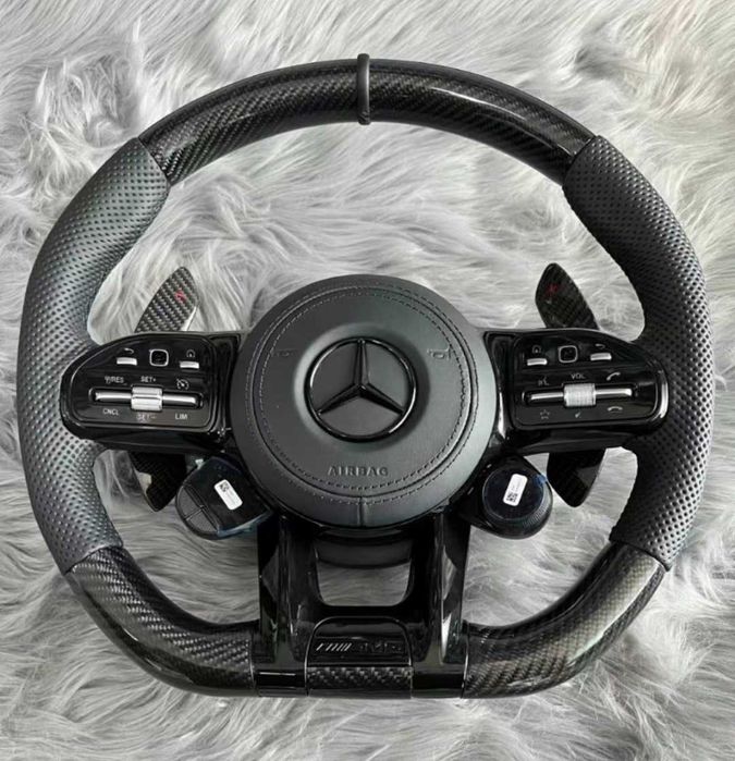 Mercedes AMG спортен волан Carbon с контролери и черен шев