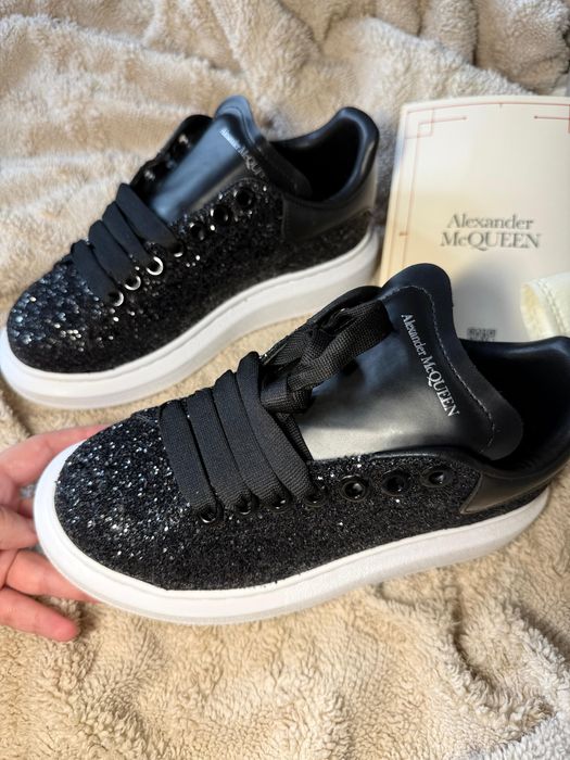 Adidași Alexander McQueen