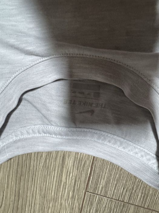 Tricou Nike gri