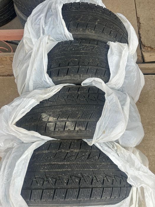 Продам 205/55/16 лепучка в отличном состоянии 24 года выпуска