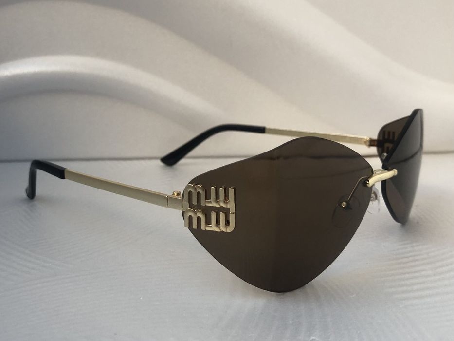 Модерни дамски слънчеви очила