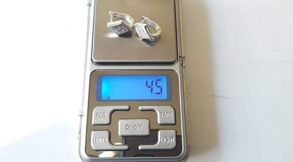 Cercei din argint de 925 cu pietre albe