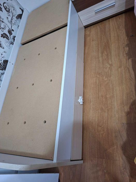 Подарявам легло с шкаф