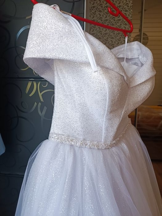 Rochie mireasă nouă mărime 42-44 pe corset