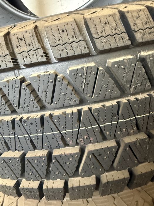 Шины 285/65 r17 Bridgstone japan новые