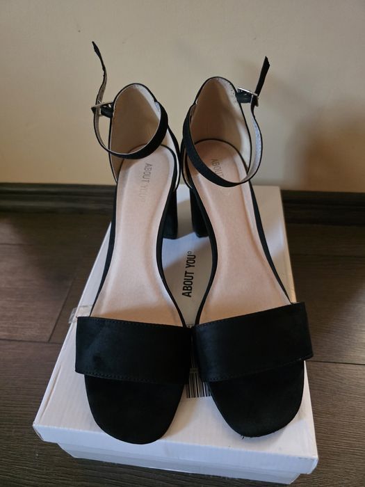 Sandale negre cu toc ABOUT YOU