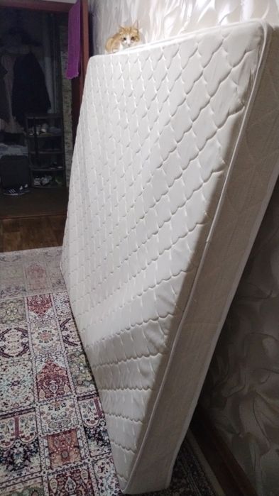 Продам матрас 160 на 200