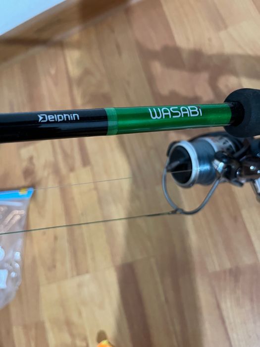 Combo pescuit spinning Lansetă Delphin Wasabi 2.10m mulinetă Fl FA3000