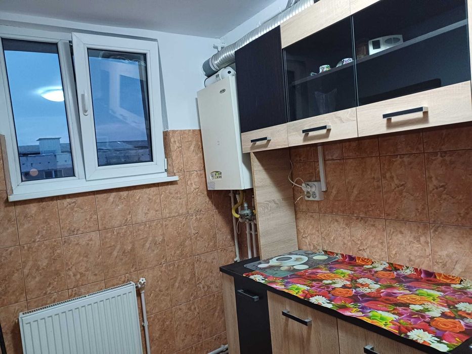 Se inchiriaza apartament 3 camere in Maratei