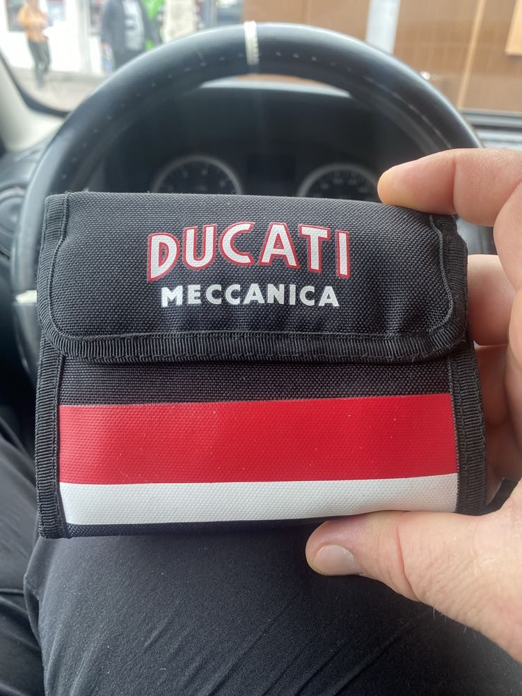 Portofel    Ducati