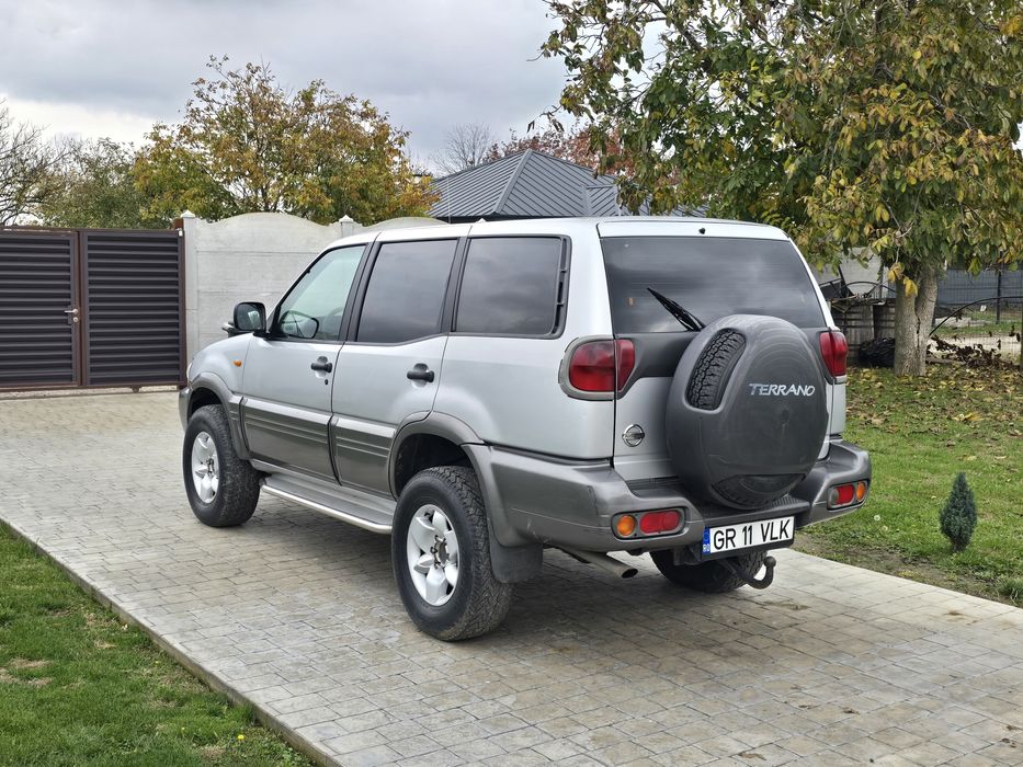 Nissan Terrano II