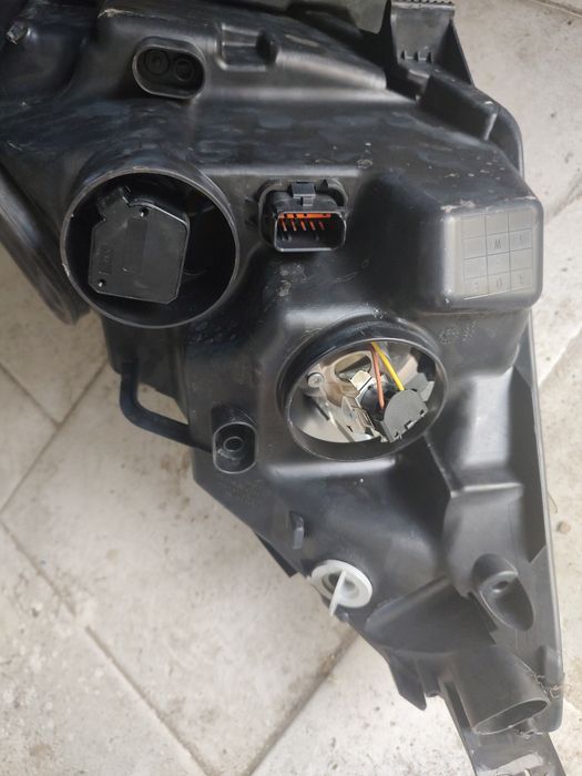 Ляв фар за "Ситроен 4 - picasso"