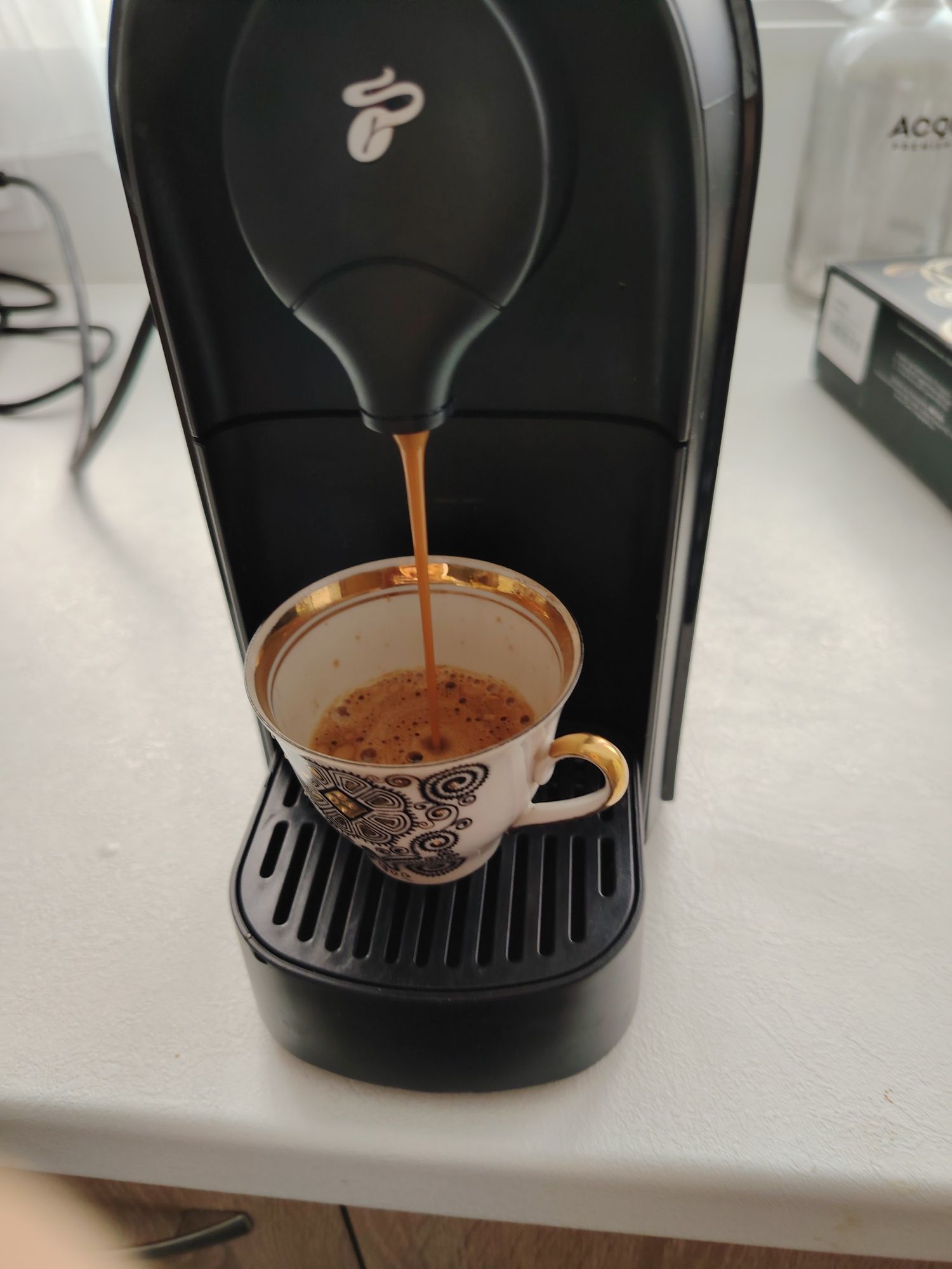 Кафемашина с капсули Tchibo Cafissimo easy Black