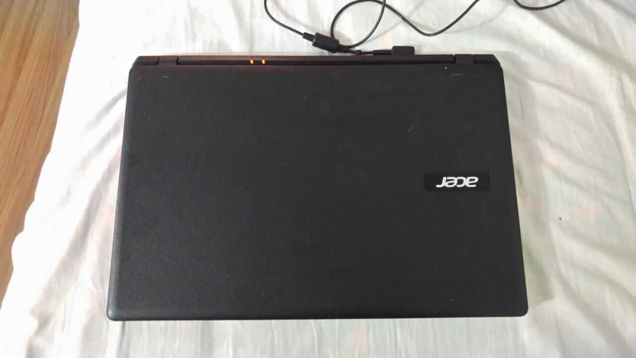 Ноутбук Acer в хорошем состоянии