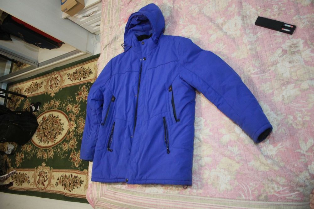 Продам очень тёплую зимнюю куртку 62 размера