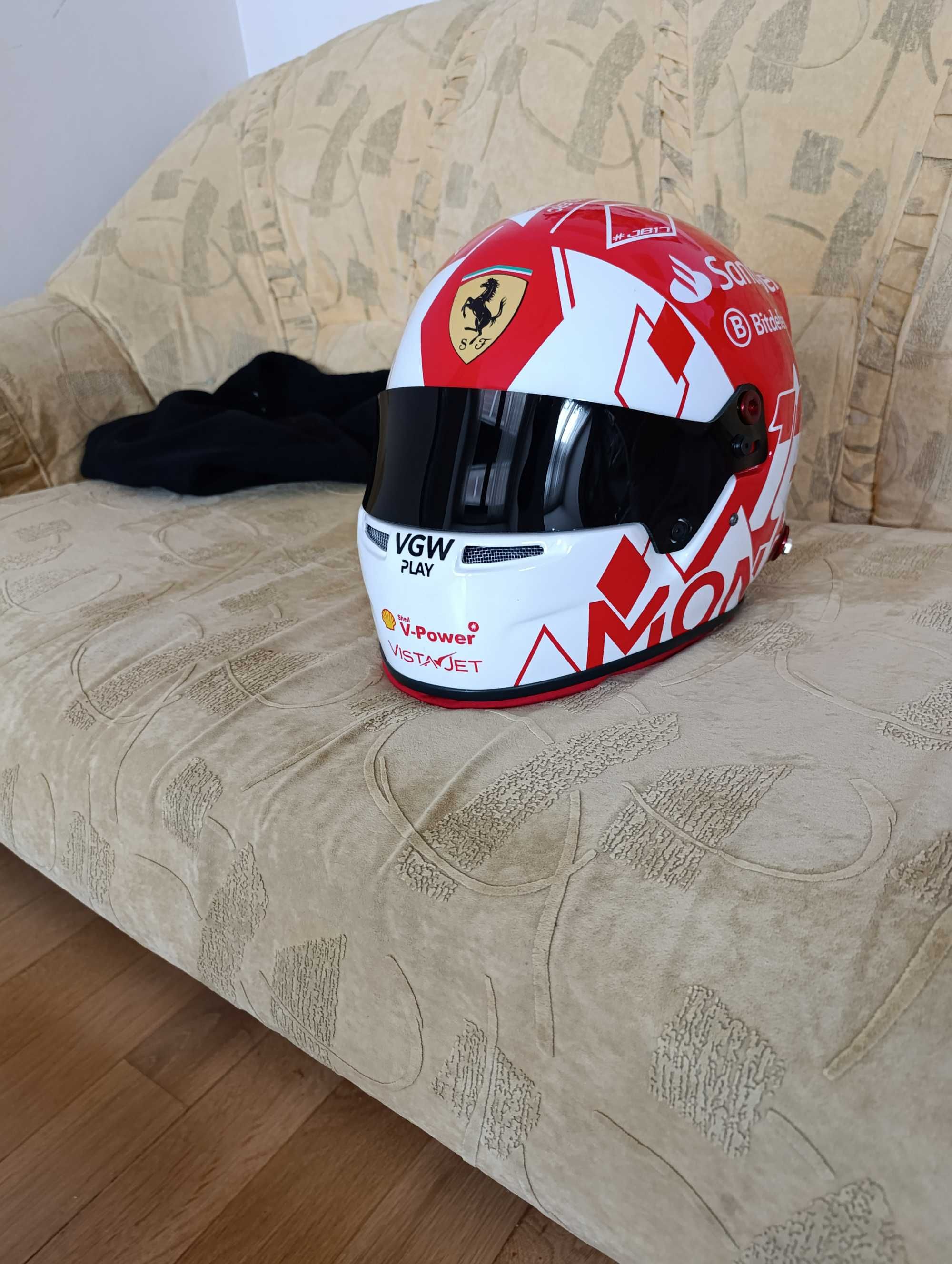 Картинг каска на Charles Leclerc Ferrari Monaco 2024 S размер