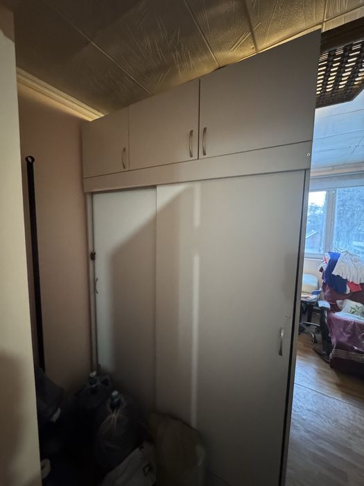 Шкаф сложный двусторонний доя дома и офиса