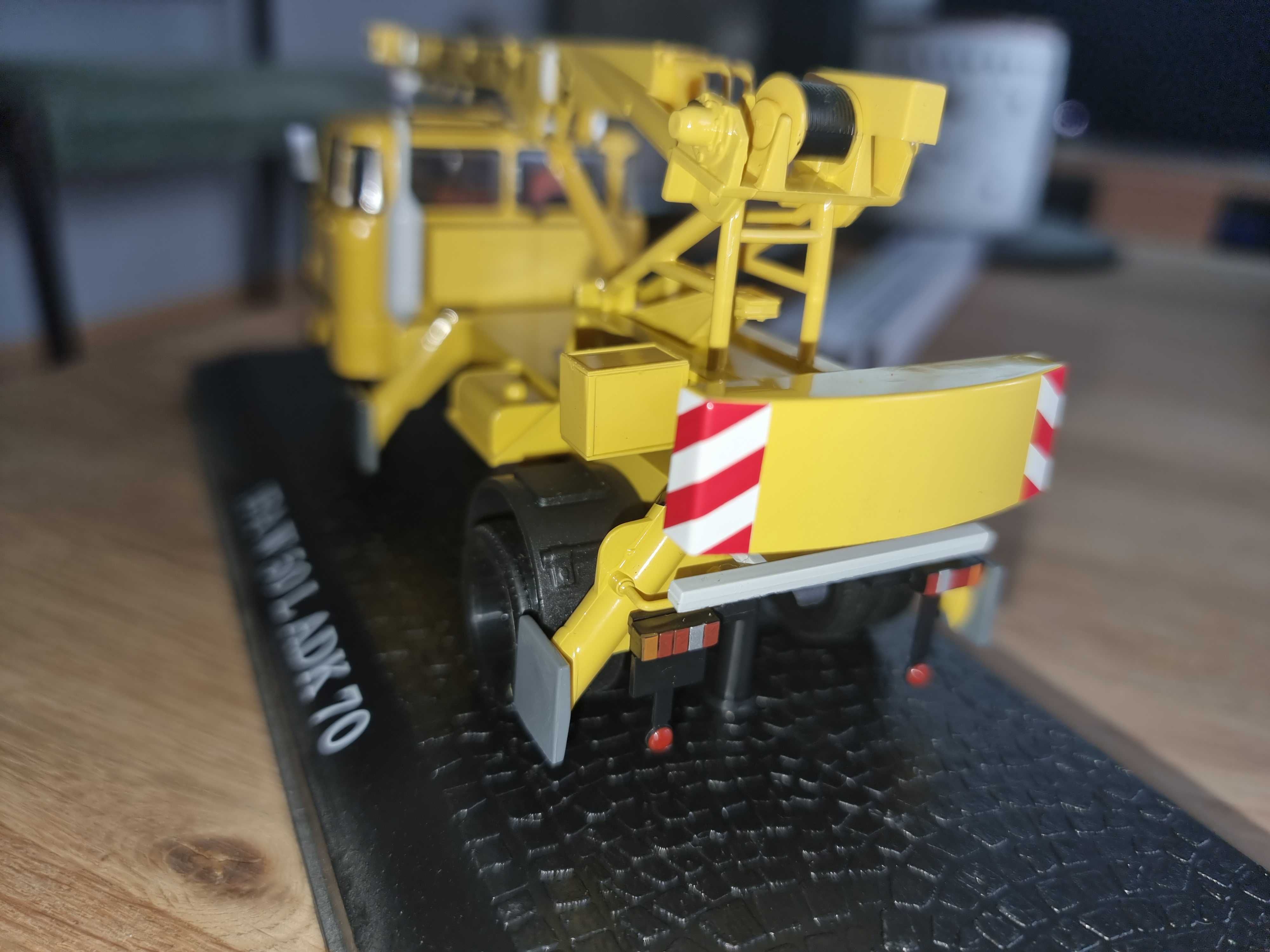 Vand macheta,jucarie Camion roman diesel editia atlas