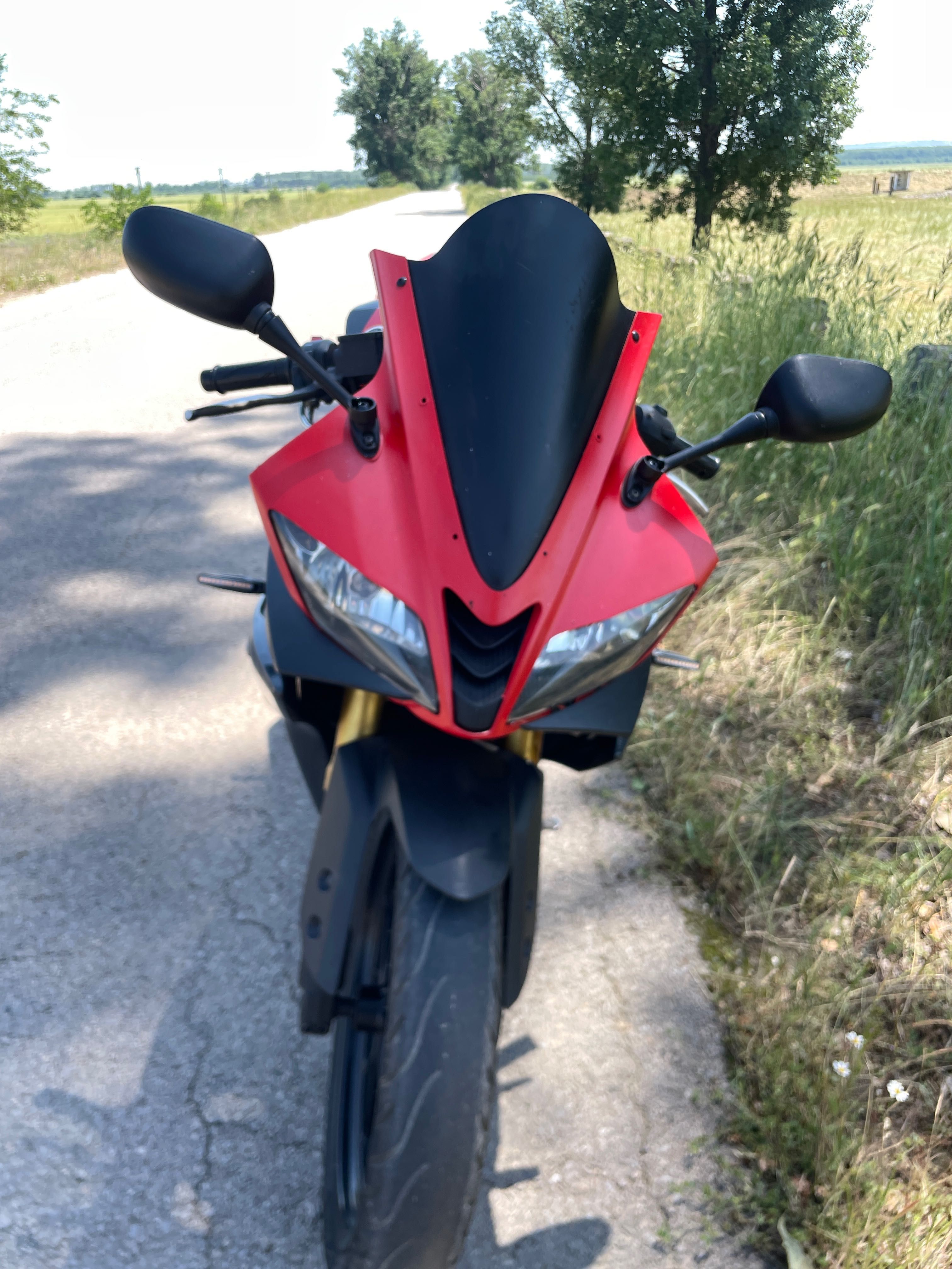 Yamaha YZF R125 2016