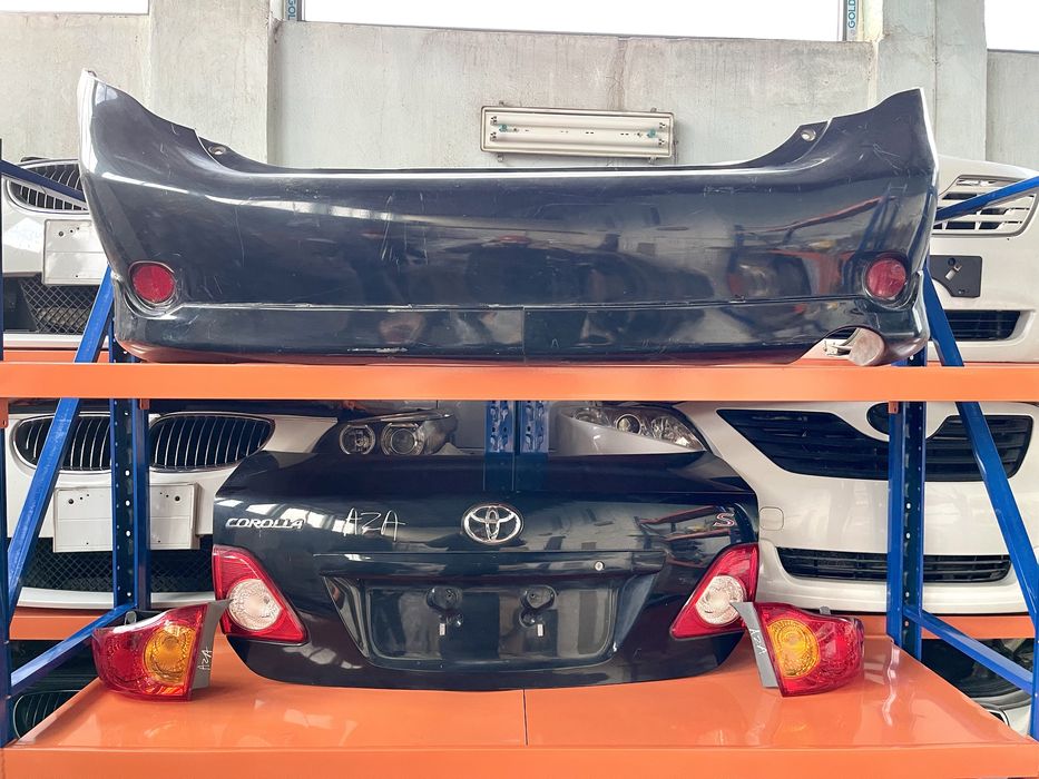 Задняя часть Toyota Corolla Тойота Королла