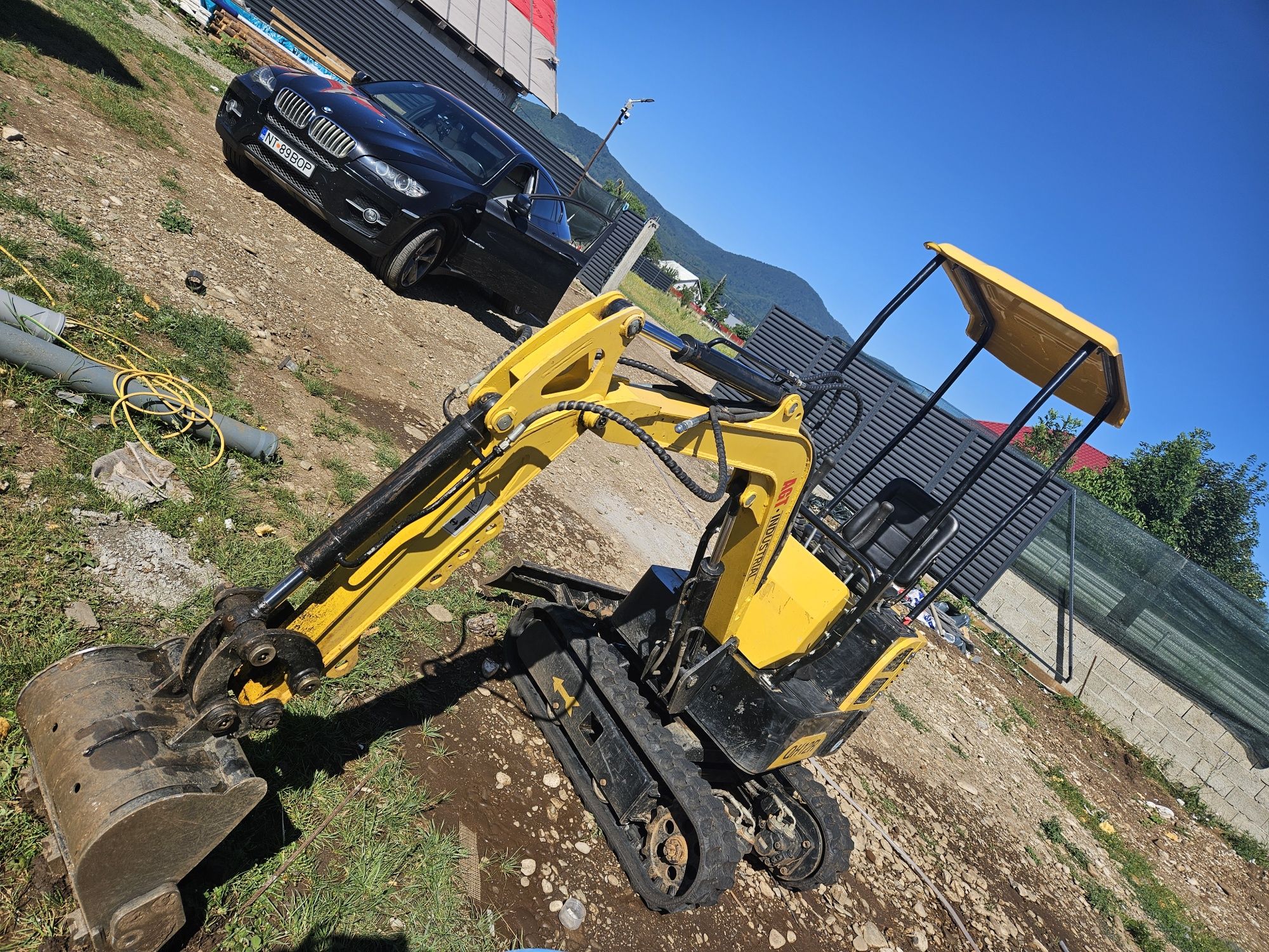Vând Mini Excavator