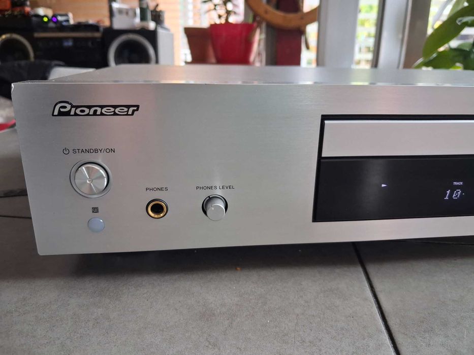 Pioneer PD-30AE.