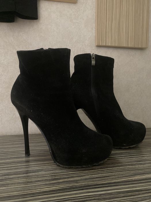 Ботильоны зимние на высоком каблуке и платформе