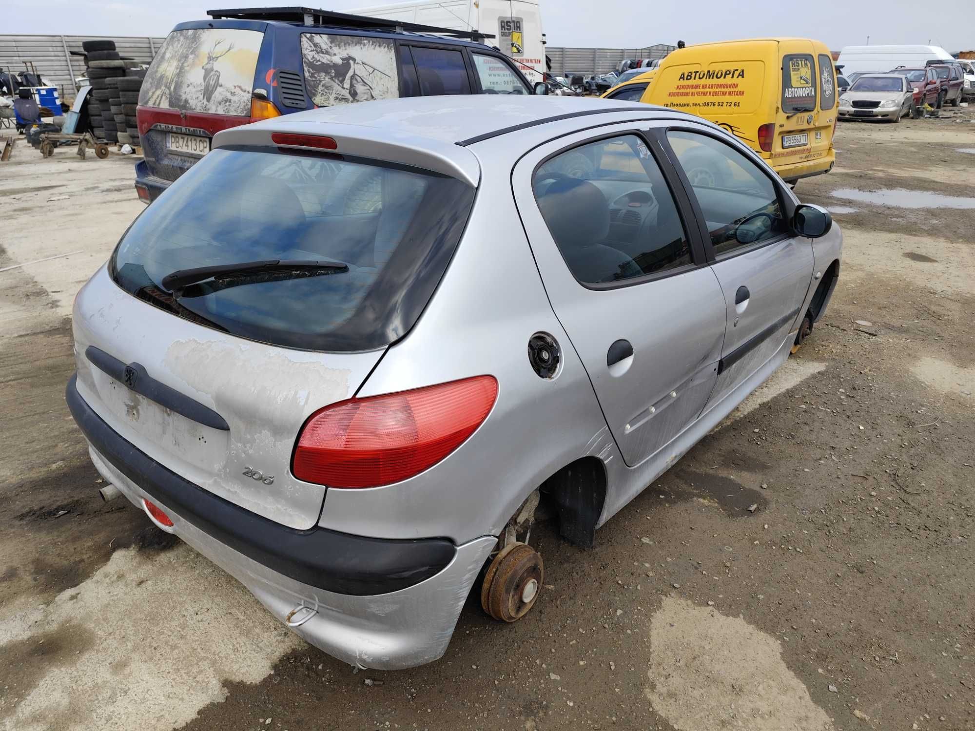 Peugeot 206 1.4 - 75к.с - 2000г. на части