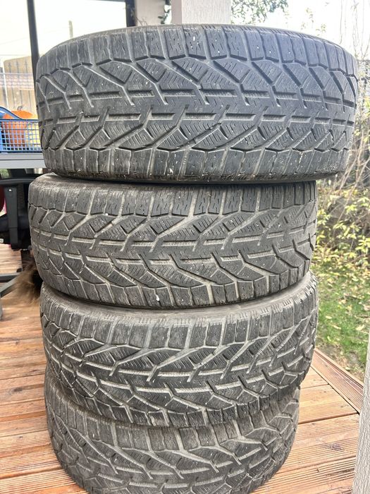 Vand 4 Tigar 235/55/18 anvelope in stare foarte buna