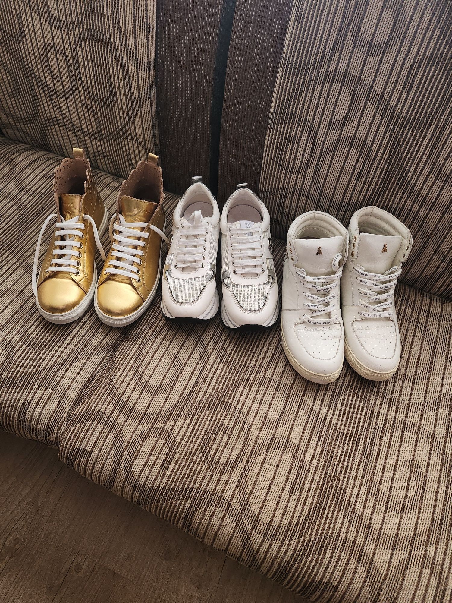 Patricia Pepe,Twinset