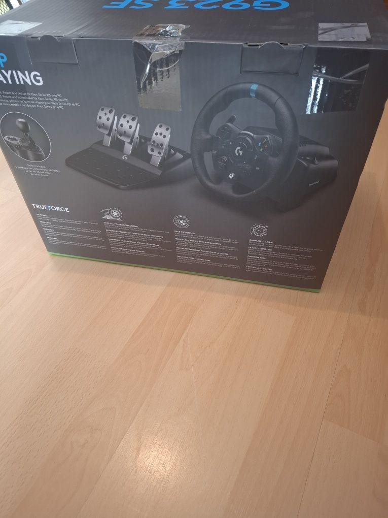 Vand volan PC G923 SE,pret negociabil sau la schimb pe meta quest 3