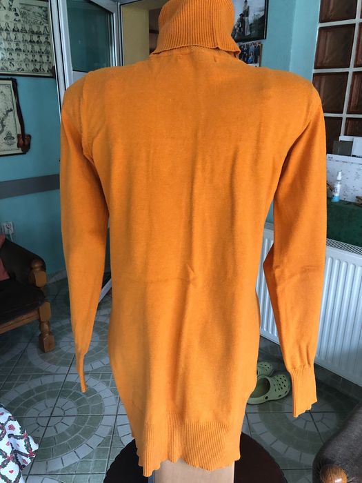 Pulovar mustariu cu gât inalt