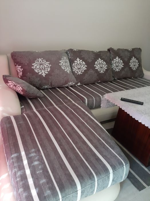 Диван холов  ъглов